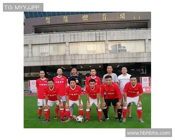 团结拼搏:上海足球队如何通过团队协作提升竞技水平 团结拼搏:上海足球队如何通过团队协作提升竞技水平