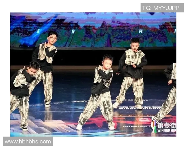 舞动人生的节奏与梦想：赵伟的街舞故事与心路历程