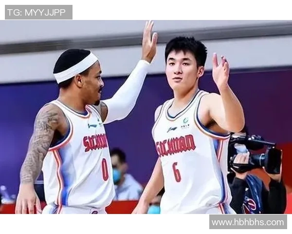 重庆篮球队选拔赛表现分析:意识与团队协作的关键因素探讨 重庆篮球队选拔赛表现分析:意识与团队协作的关键因素探讨