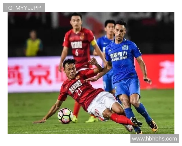 横滨水手与长航海的激烈对决展现足球魅力与团队精神的巅峰对抗