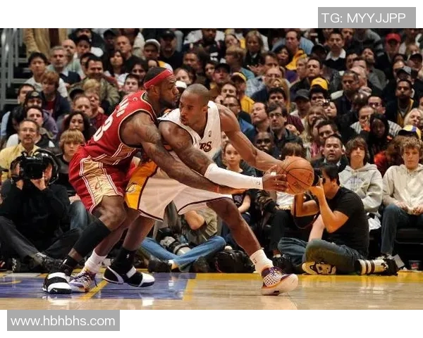 湖人与勇士明星赛巅峰对决球星云集点燃激情赛场