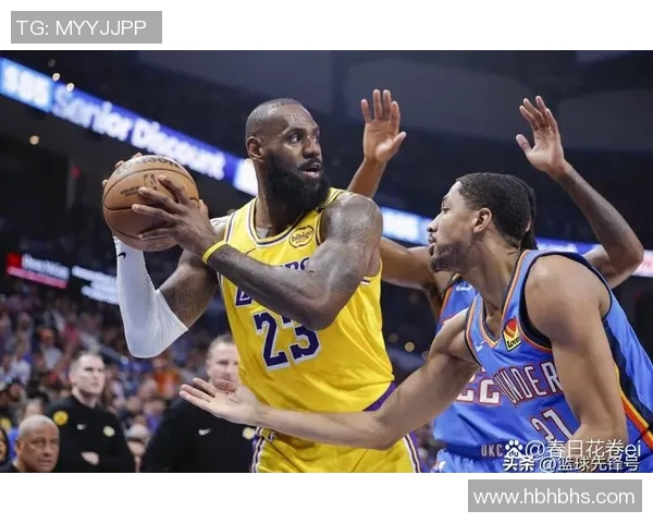 热火与雄鹿激战正酣NBA赛场精彩对决引发球迷热情高涨 热火与雄鹿激战正酣NBA赛场精彩对决引发球迷热情高涨